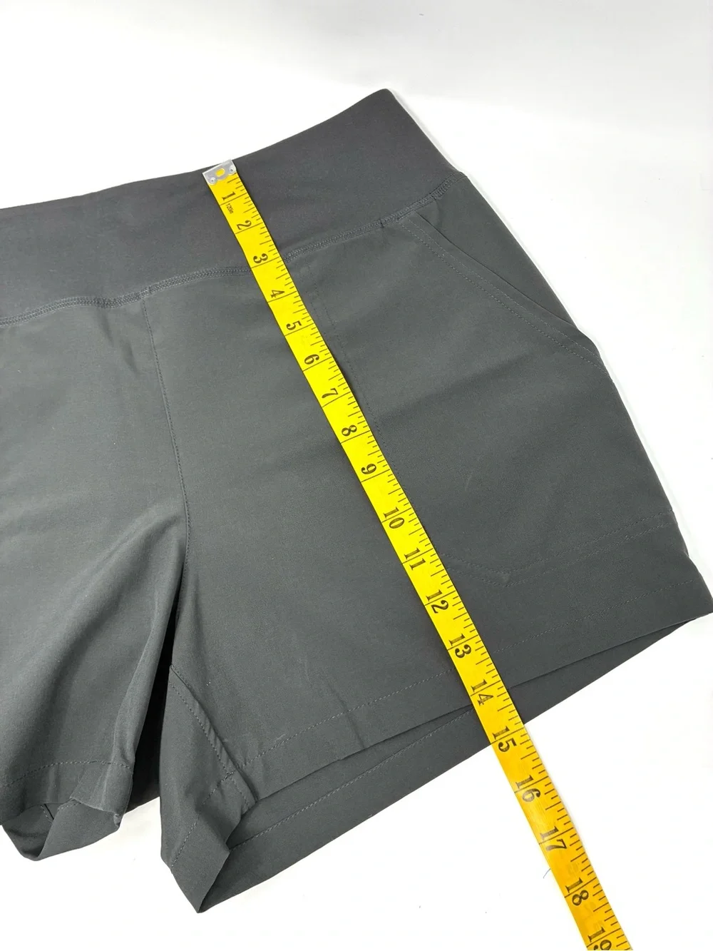 Patagonia Happy Hike Shorts Black Women’s SZ Medium Lightweight Clothing Stretch